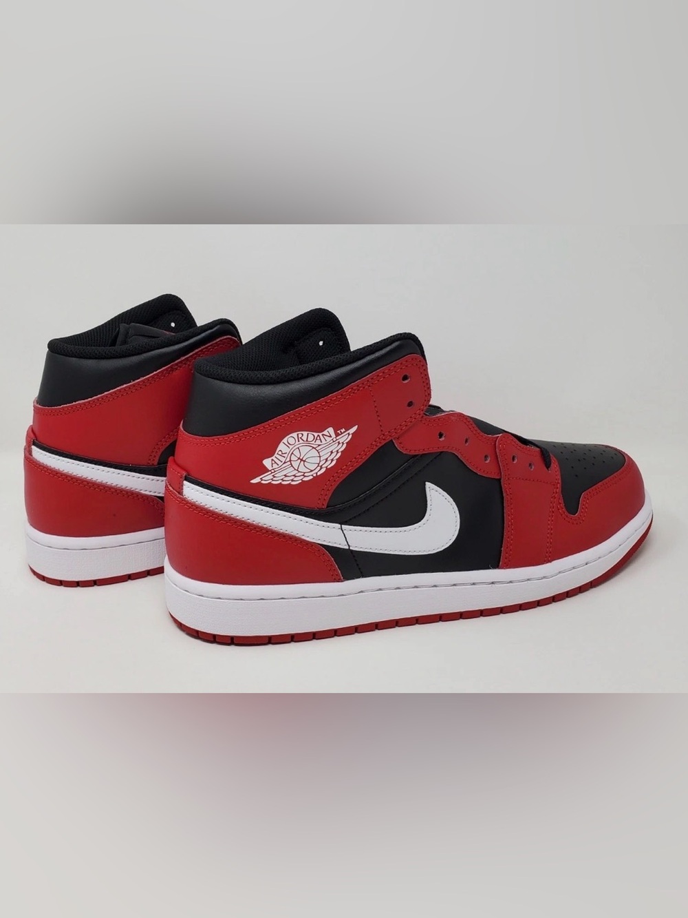 Air Jordan 1 Mid Gym Red Black White (2024) DQ8426-061 Size 11